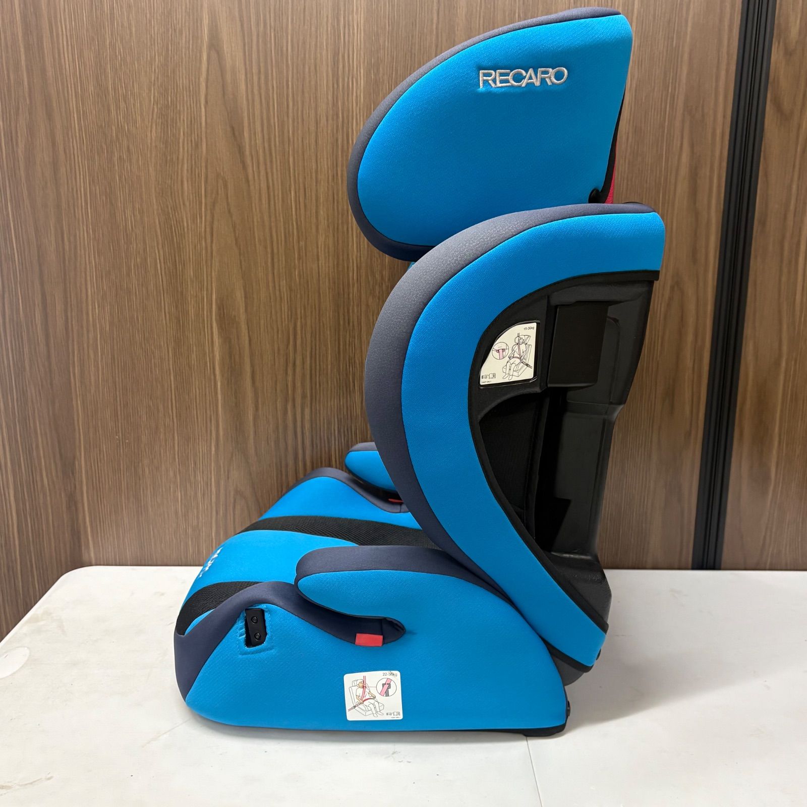 RECARO ジュニアシート J3 限定色 ヨーロピアン ブルー 【公式通販】 RECARO ジュニアシート J3 限定色 ヨーロピアン ブルー 【公式通販】