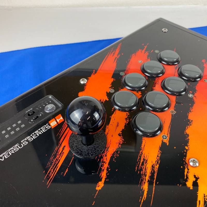 ◇トYA092【アケコン】Team Mad Catz Arcade FightStick Versus Series