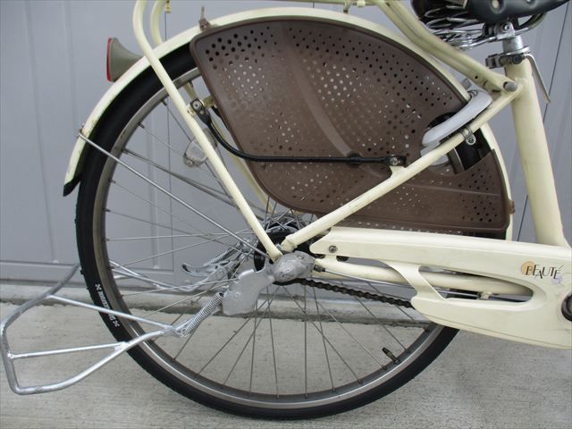 F21★限定特価　整備済み★中古自転車 【ブリヂストン　ボーテ　26インチ　アイボリー　3人乗り対応】 F21☆整備済み☆完成車発送☆中古シティ自転車【ブリヂストン ボーテ