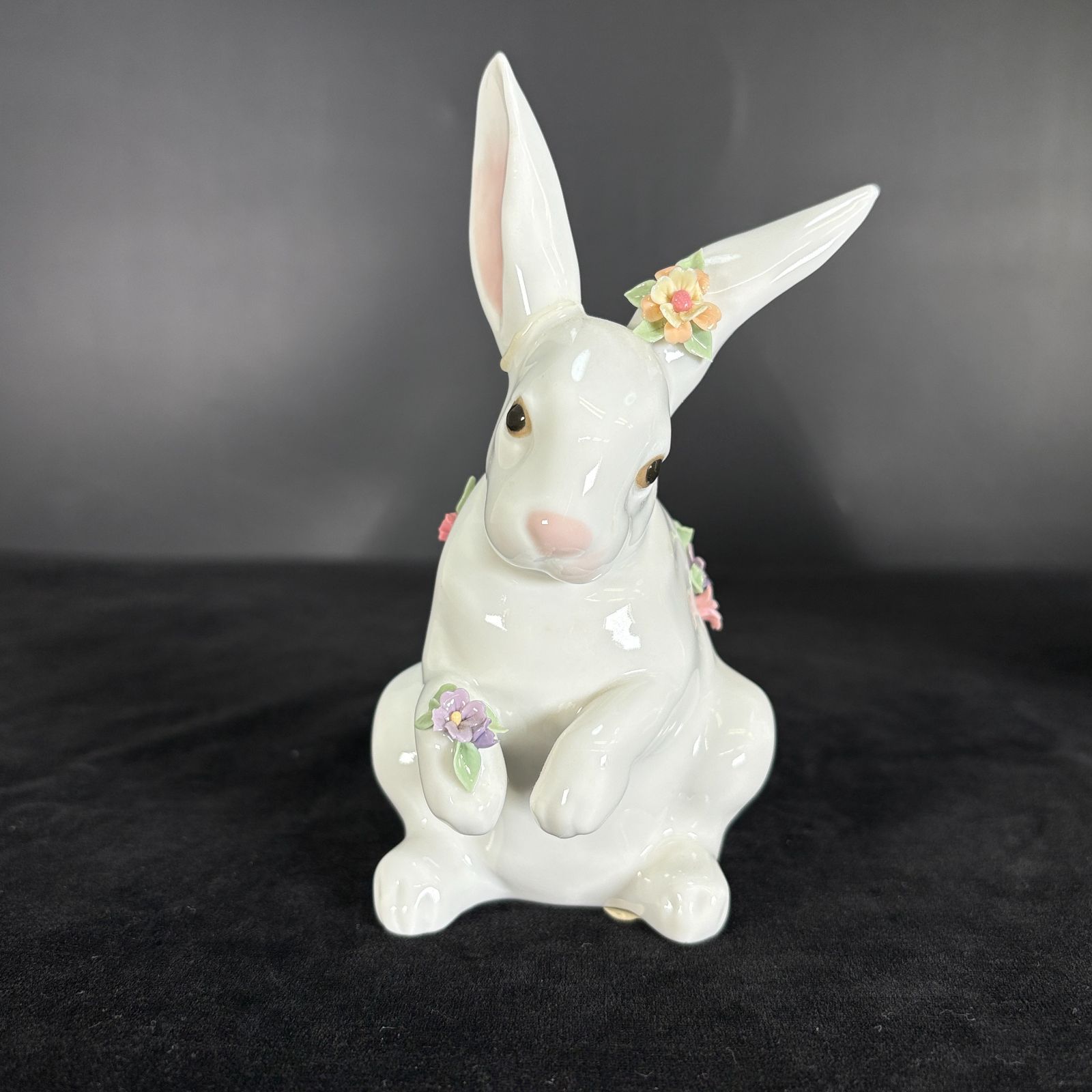 卯年 新品 リヤドロ LLADRO 花飾りの白うさぎ 【公式通販】