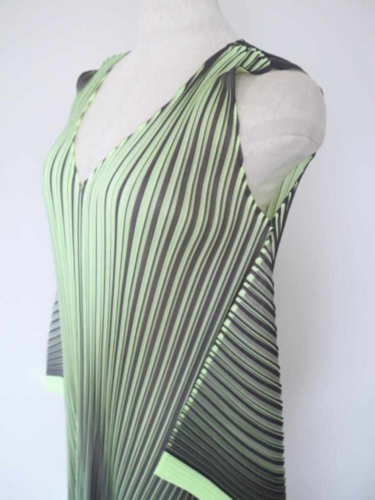 ♡*I様 イッセイミヤケ PLEATS PLEASE プリーツプリーズ ワンピ PLEATS PLEASE ISSEY MIYAKE プリーツプリーズ イッセイミヤケ