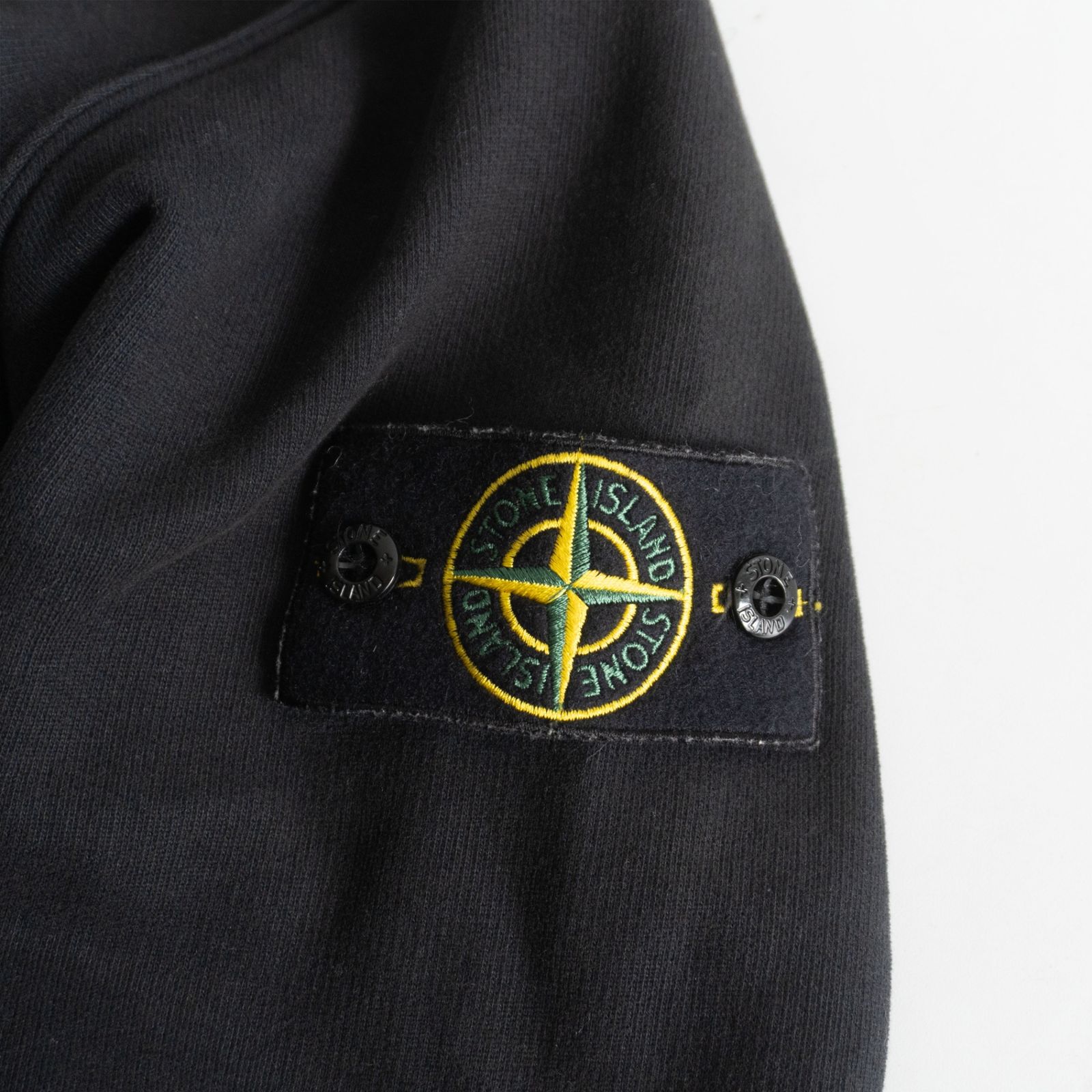 【2023AW】STONE 【Sweatshirts】L スウェット ブラック ストーンアイランド 26040233 2023AW】STONE ISLAND【Sweatshirts】L スウェット ブラック ストーン