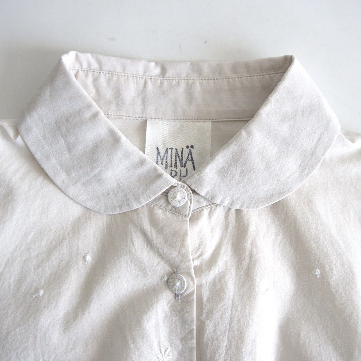 【美品】mina perhonen LAUNDRY【hoshi hana ブラウス】38 ミナペルホネン 26040164 美品】mina perhonen LAUNDRY【hoshi hana ブラウス】38 ミナ