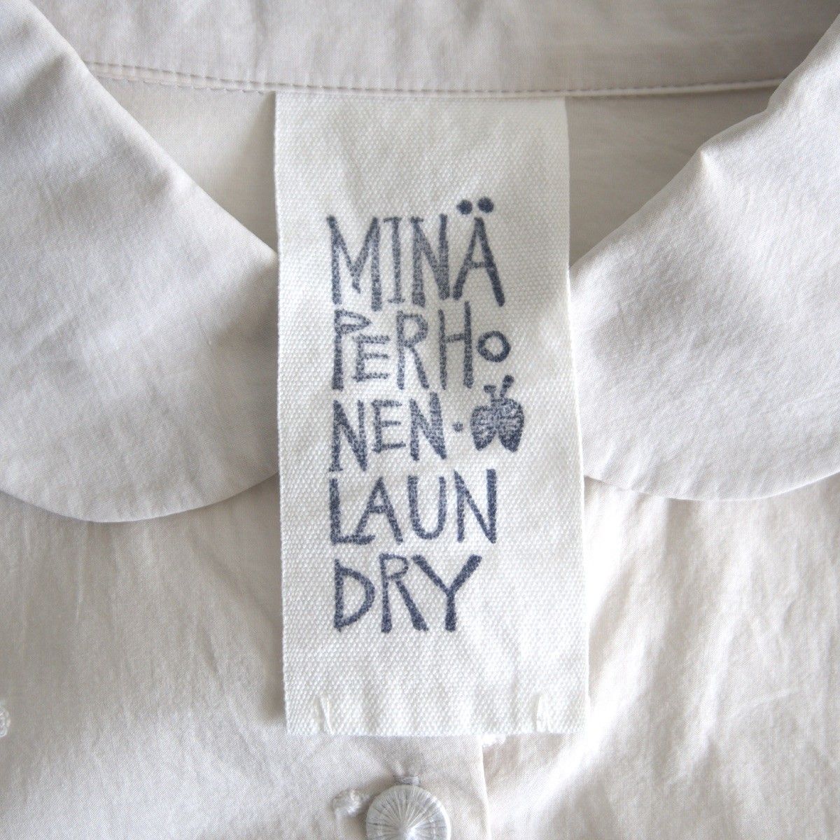 【美品】mina perhonen LAUNDRY【hoshi hana ブラウス】38 ミナペルホネン 26040164 美品】mina perhonen LAUNDRY【hoshi hana ブラウス】38 ミナ