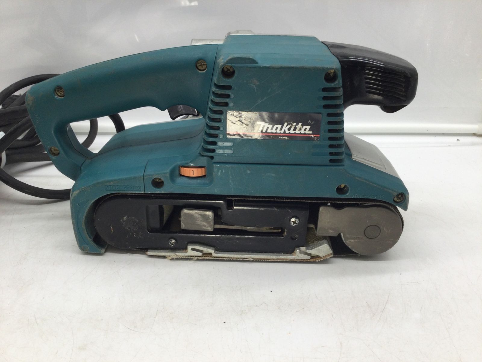 中古品】Makita/マキタ 9903 ☆ 76mmベルトサンダ [IT_QQGW5][岡イ 