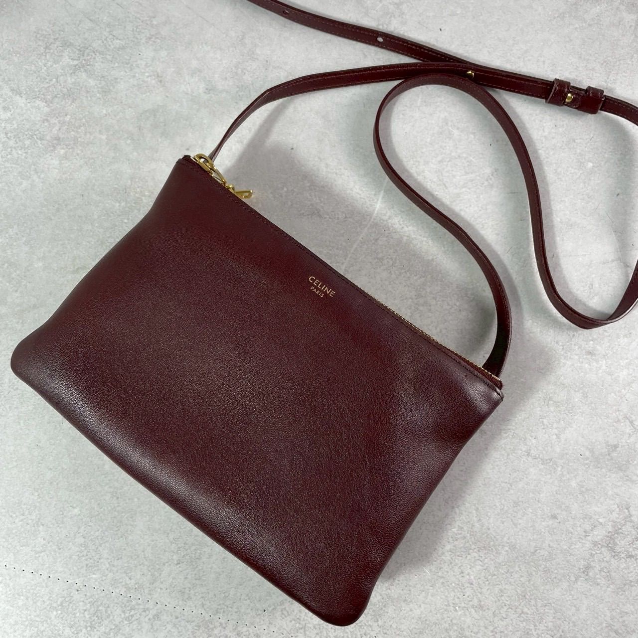 在庫あり 美品CELINE レザーショルダーバッグ トリオ 斜めがけ可能 