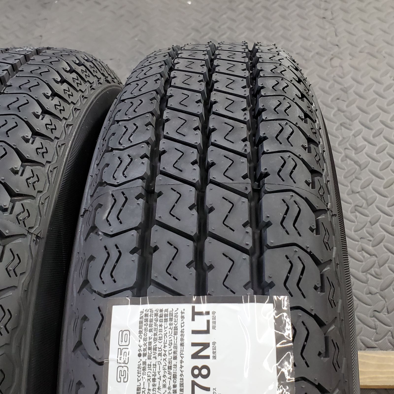 26年製 新品タイヤ 145/80R12 80/78N LT ヨコハマ スーパーバン356(夏 
