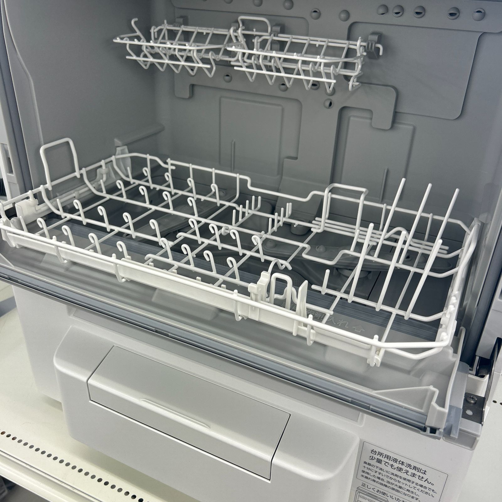 リユースのサカイ栃木店★ジモティ割あり★ Panasonic 食洗機 NP-TH1  18年製 動作確認／クリーニング済み TC11842 お値段見直しました*リユースのサカイ栃木店☆ジモティ割あり
