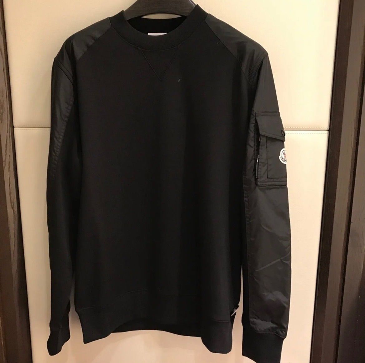 パリ直営店買付【MONCLER】 ☆コットン＆ナイロンスウェット☆ パリ直営店買付【MONCLER】 ☆コットン＆ナイロンスウェット☆ - メルカリ