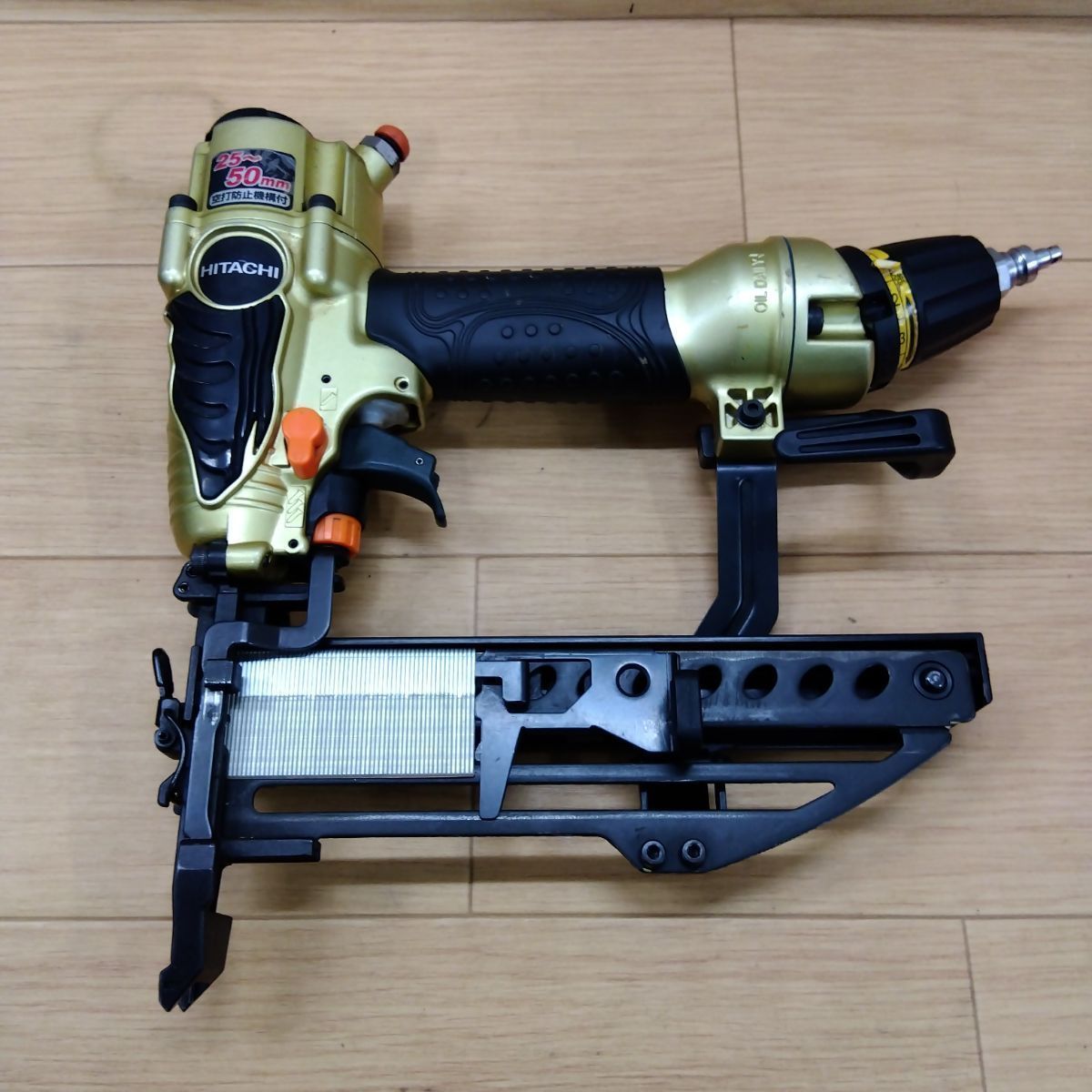 HIKOKI (旧 日立工機) 高圧フロア用タッカ N5004HMF 中古 動作未確認 