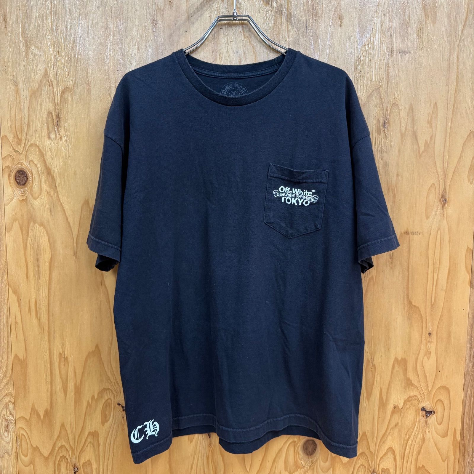 クロムハーツ Off-White ブラック Tシャツ ポケット付き 店舗販売併用】CHROME HEARTS × Off-White TOKYO ポケットTシャツ