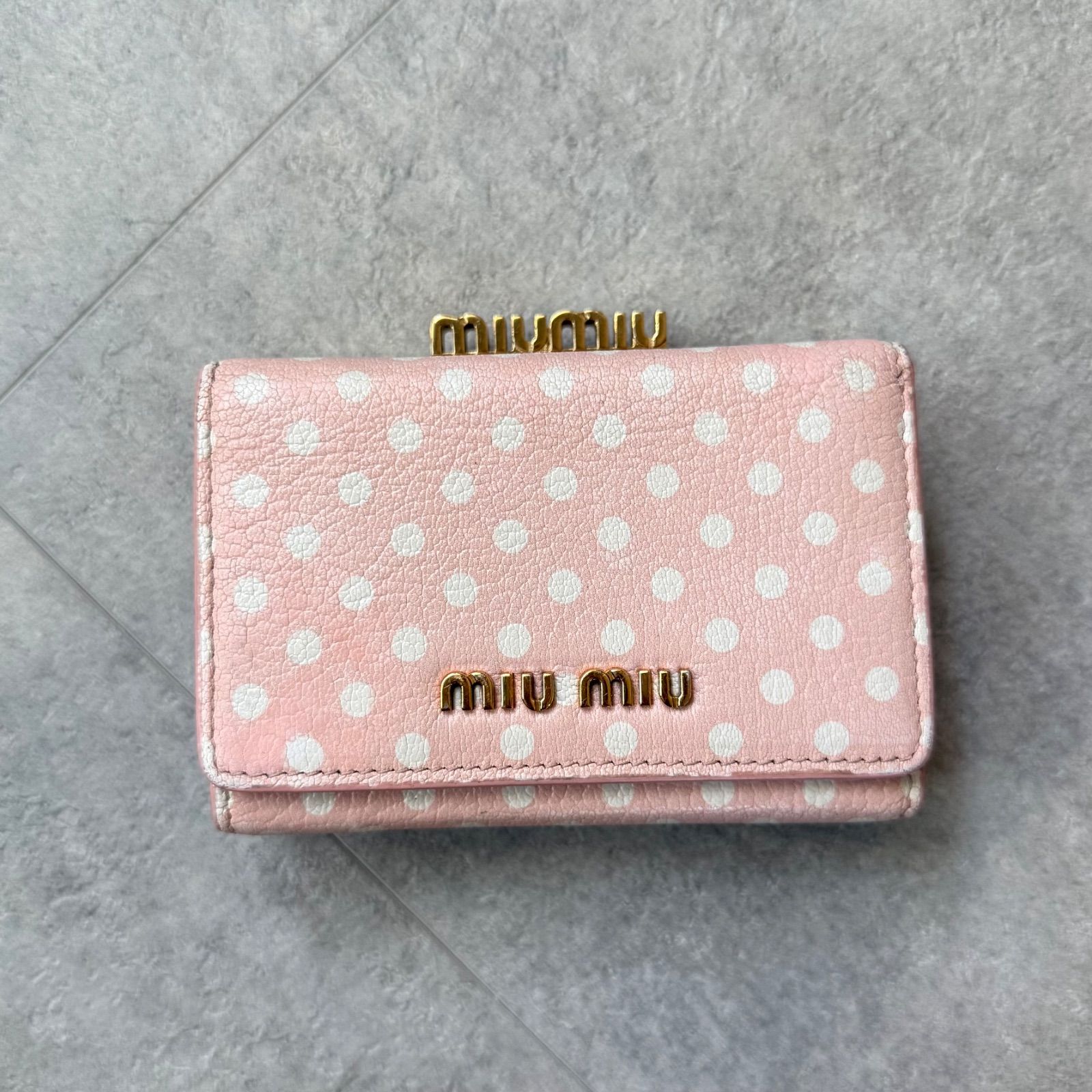 MIU MIU ミュウミュウ 三つ折り財布 がま口 総柄 ハート マドラス