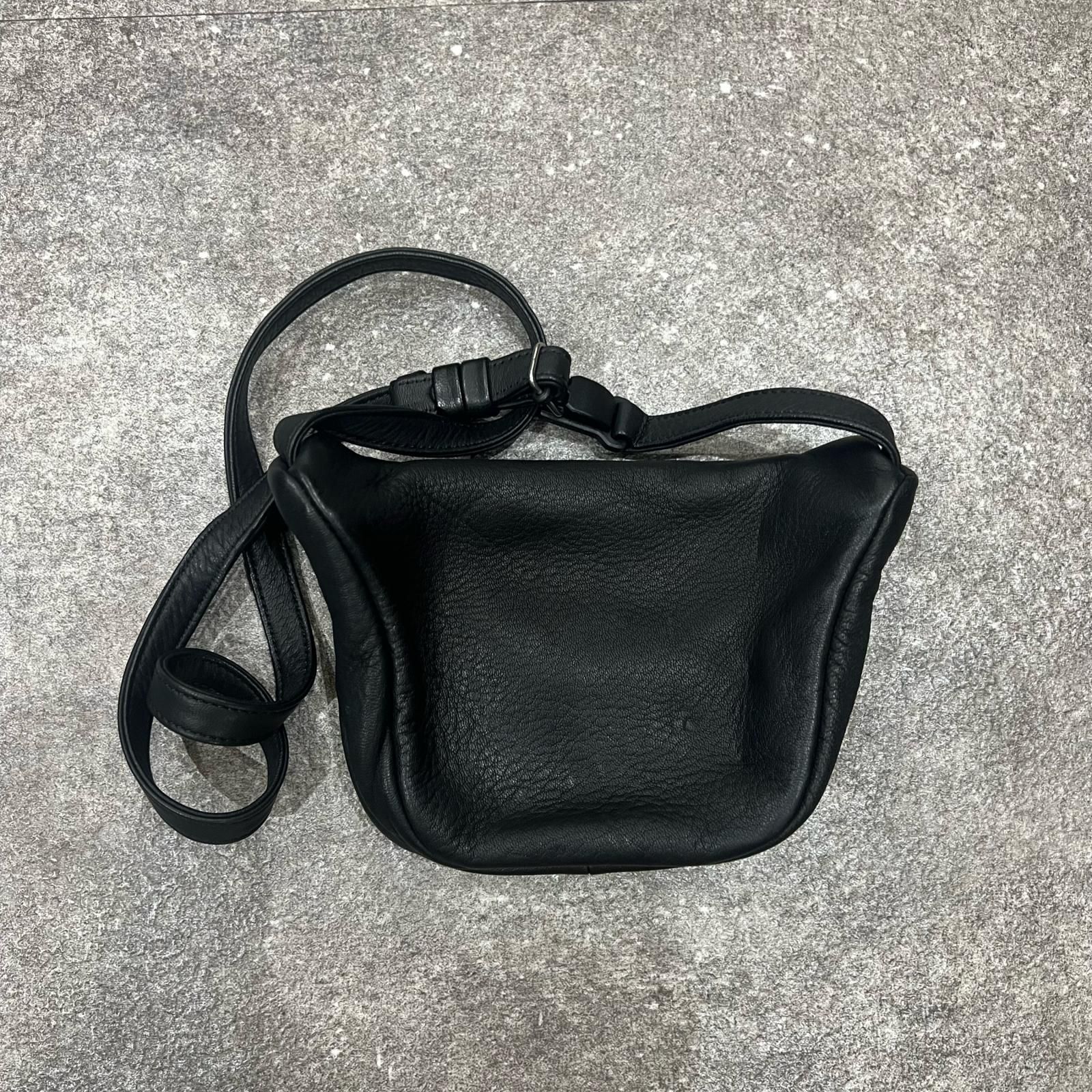 Aeta ショルダーバッグ Aeta ディアスキンウエストバック レザー ショルダーバッグ アエタ