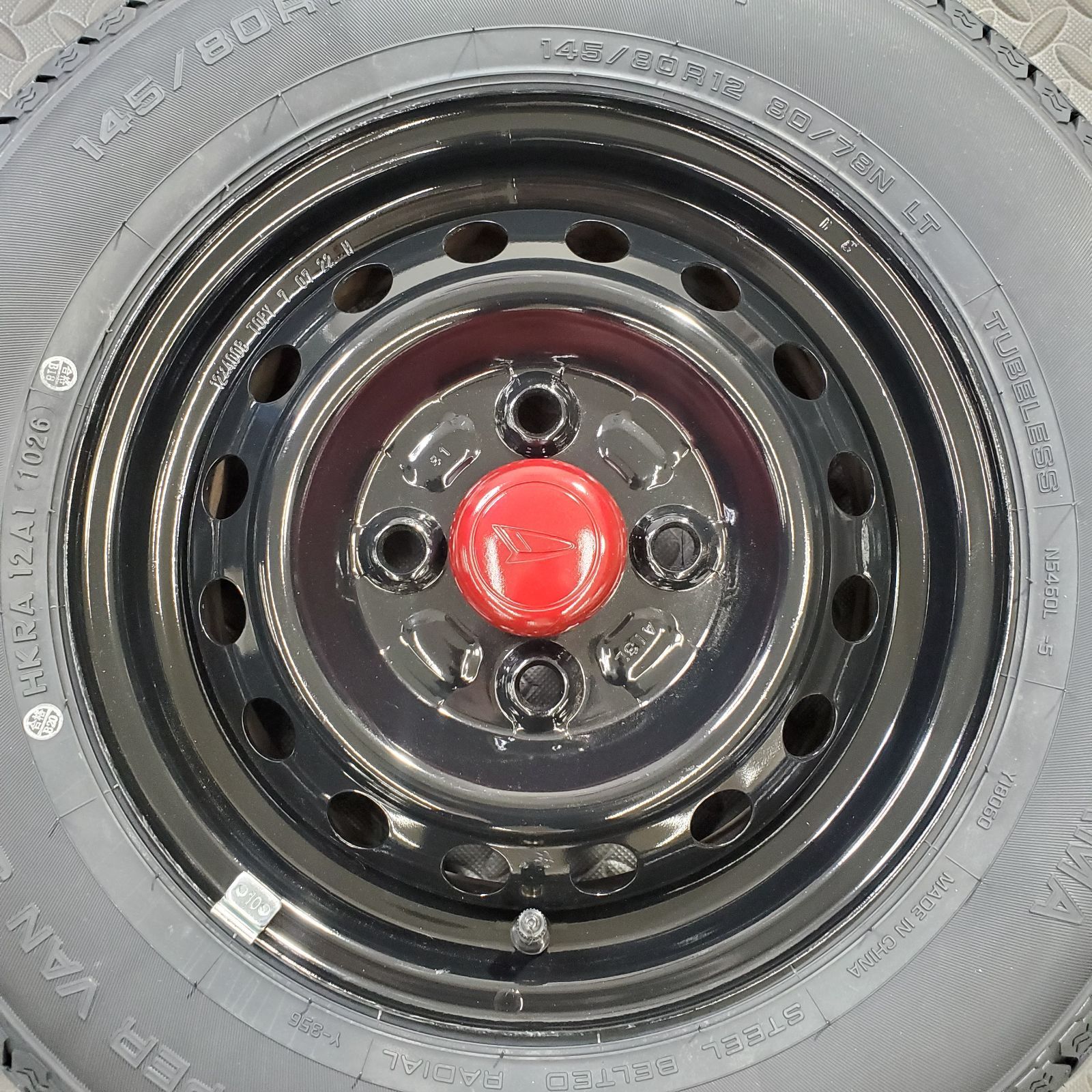 26年製 新品タイヤ 145/80R12 80/78N LT ヨコハマ スーパーバン356(夏 