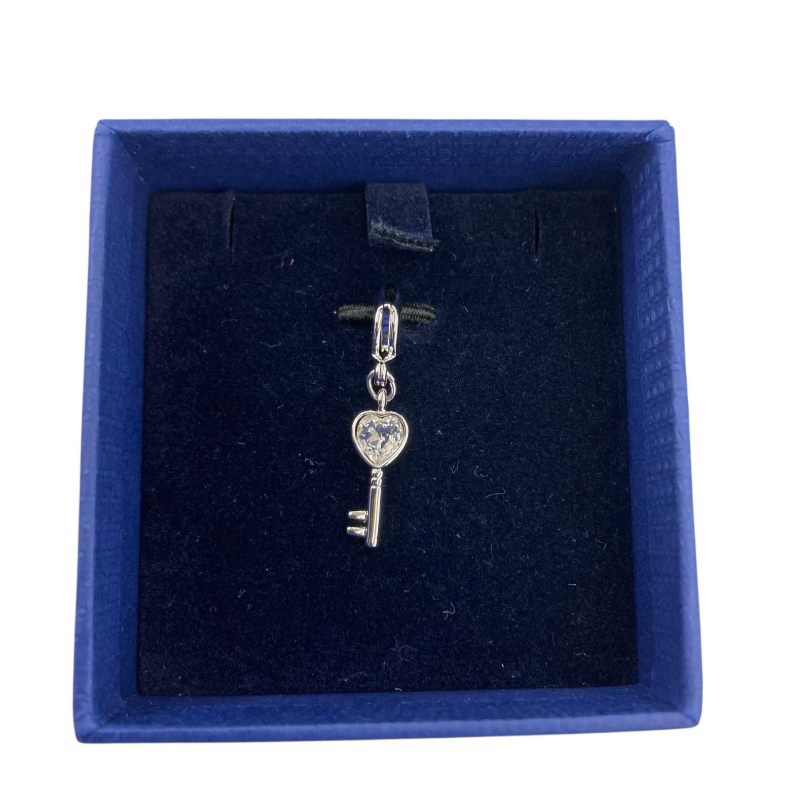 186001 SWAROVSKI スワロフスキー リボンネックレス、ラインストーンネックレス、チャーム【M】【 レディース 4点まとめ売り [241118HM060029] 186001 SWAROVSKI スワロフスキー リボンネックレス、ラインストーン