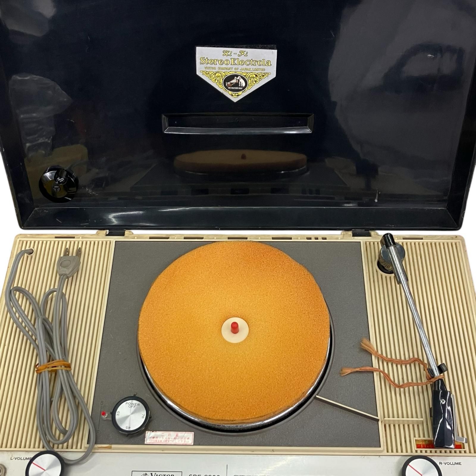 186000 動作確認済み Victor ビクター ポータブルレコードプレーヤー SPE-8200  [260320HM080066] 186000 動作確認済み Victor ビクター ポータブルレコードプレーヤー