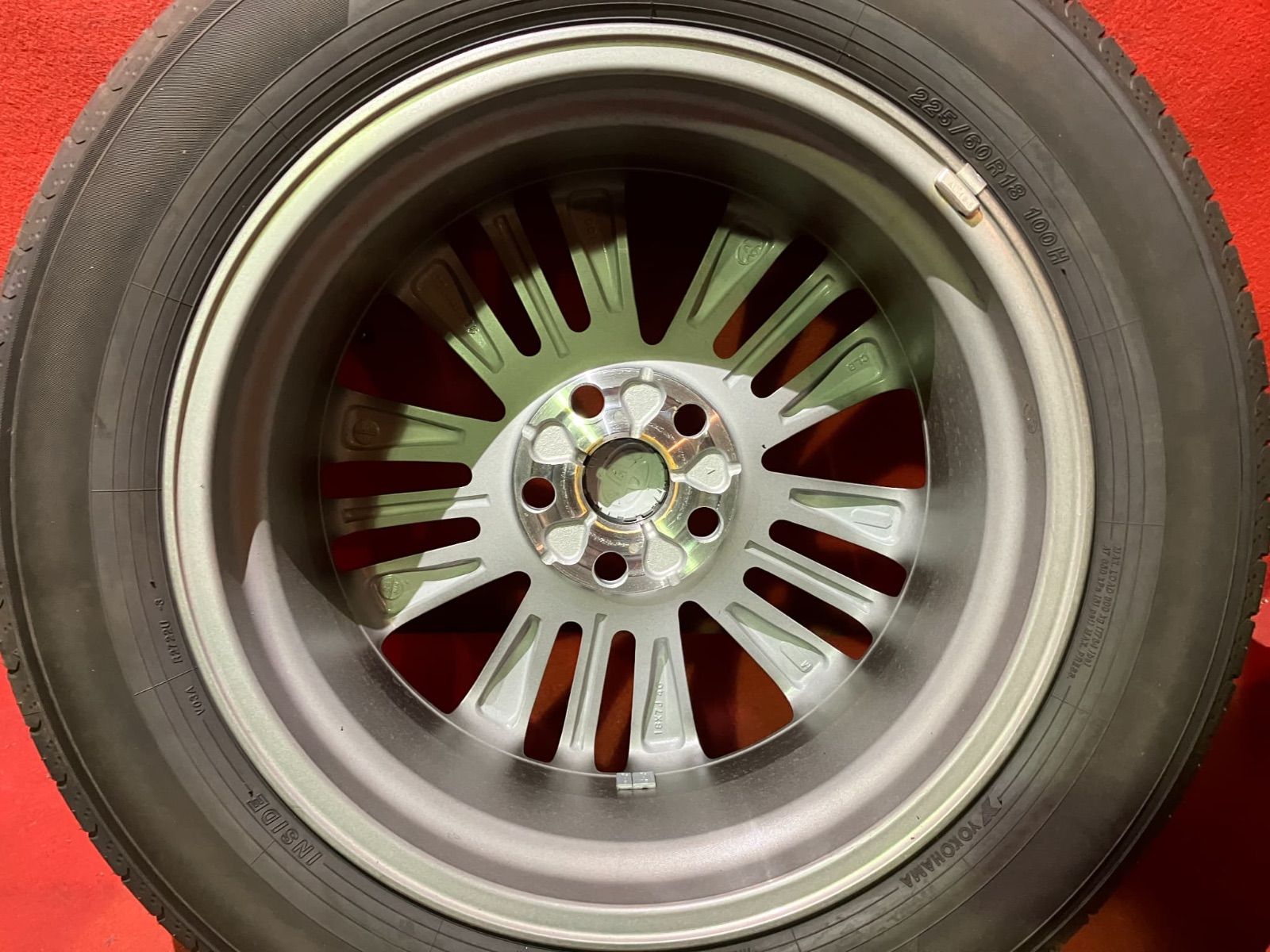 極低走行車】中古サマータイヤホイールセット【225/60R18 YOKOHAMA