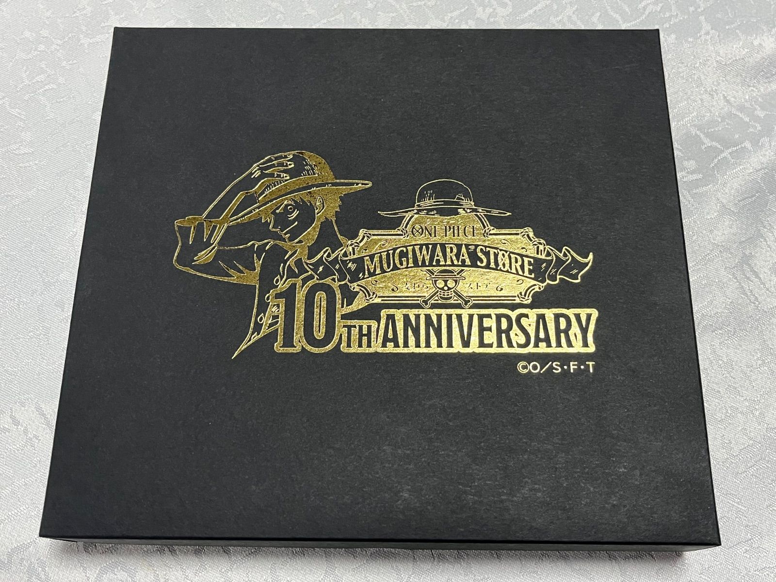 ONE PIECE ワンピース 【新品 未使用】麦わらストア10周年記念プレート