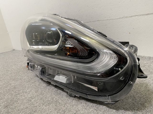 トヨタ 170系 シエンタ 左右 ヘッドライト ICHIKOH 52-289 NHP170G