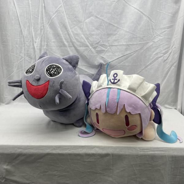 湊あくあ 超BIG寝そべりぬいぐるみ/NEKO BIGぬいぐるみセット 現状品)湊あくあ ホロライブ 超BIG寝そべりぬいぐるみ/NEKO BIG