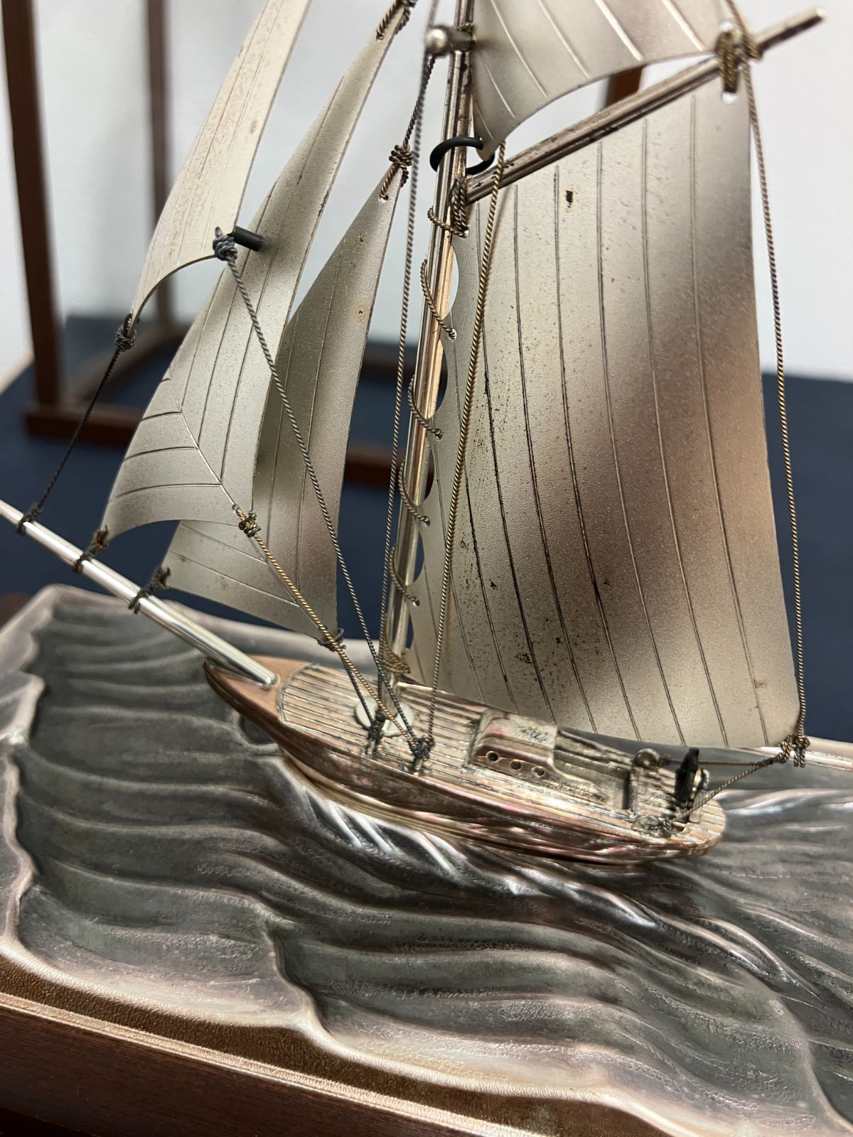 名工 Seki/STERLING 960】銀製 帆船 ヨット 置物 ガラスケース付 