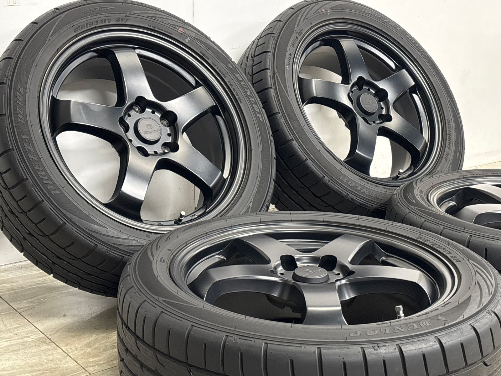バリ溝 美品】FINALIST FZ-S5 17in 7J +45 PCD114.3 ダンロップ 