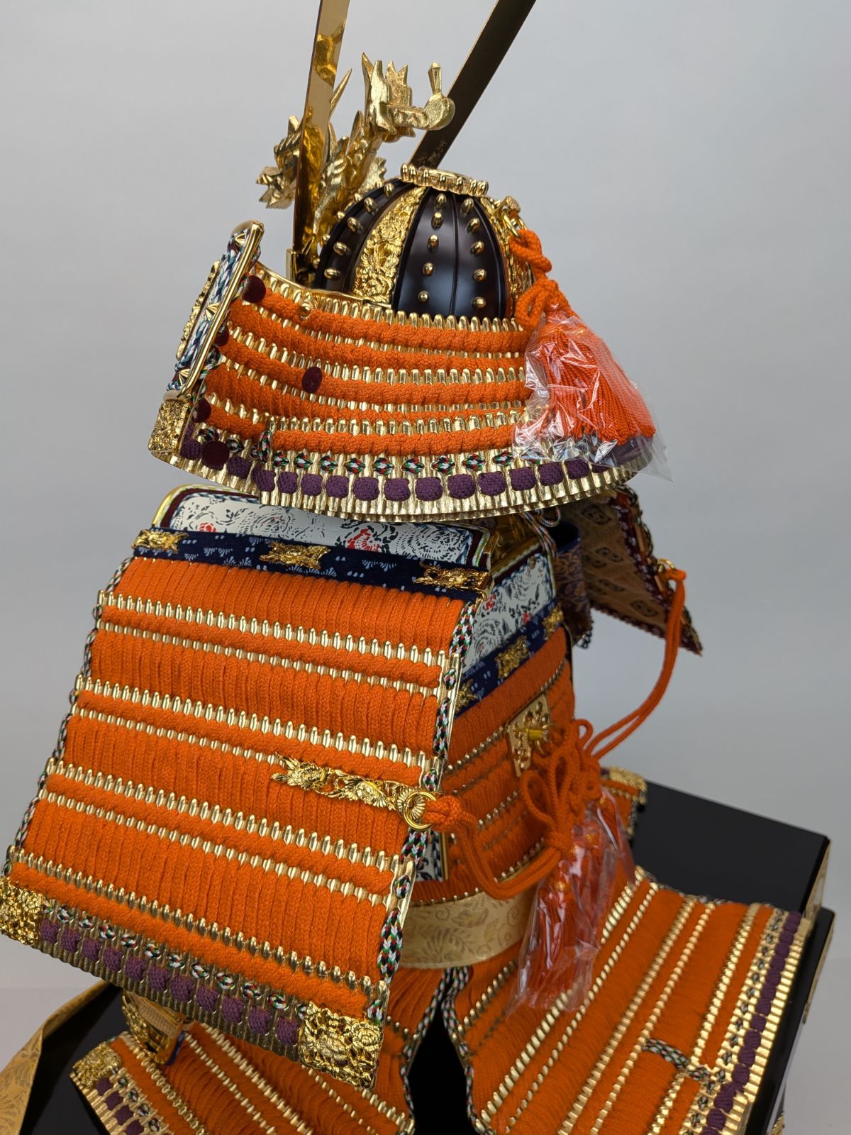 五月人形】京都 平安雅峰作 13号 京大鎧 光閣 金箔押 正絹縅 ※展示品