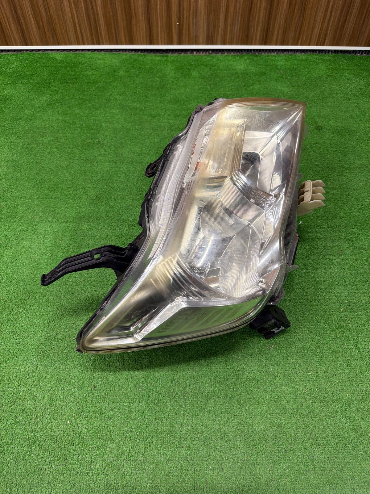 日産 セレナ C26 純正 右側 ヘッドライト KOITO 100-23096 (333