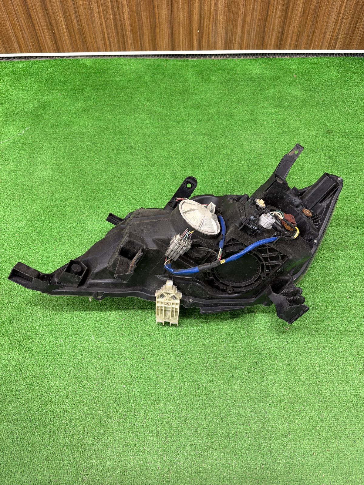 日産 セレナ C26 純正 右側 ヘッドライト KOITO 100-23096 (333