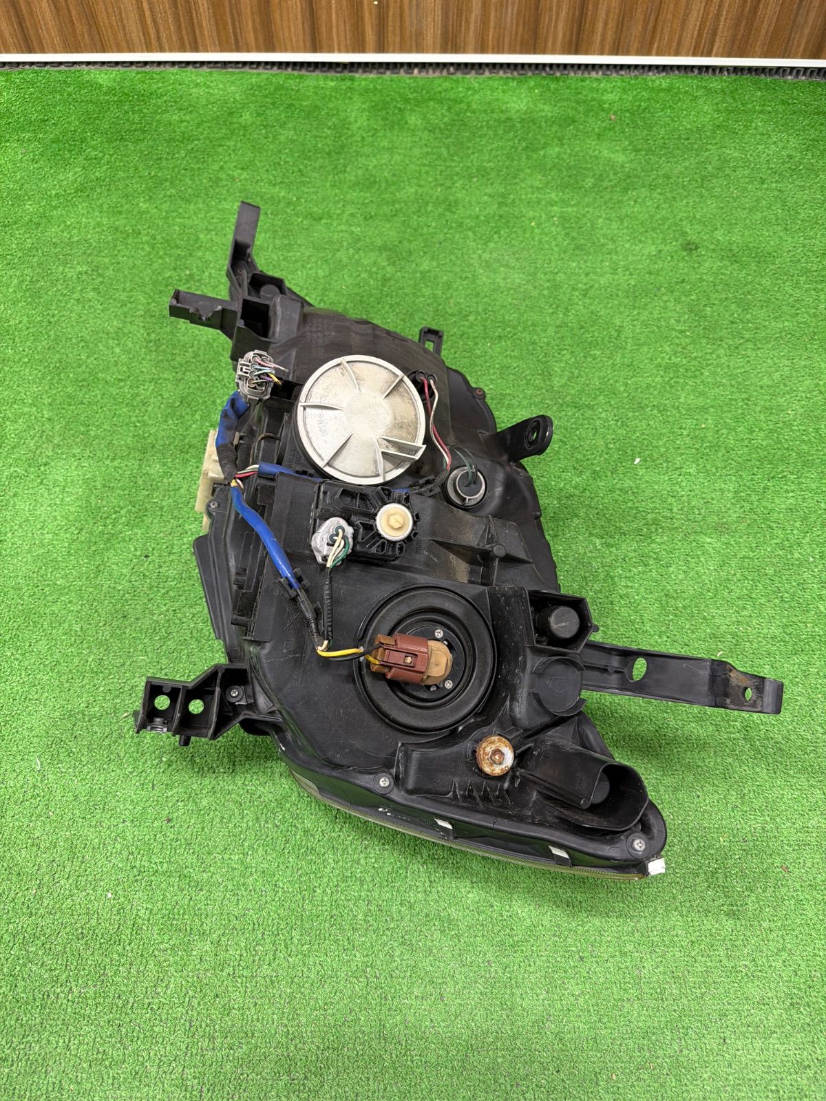 日産セレナC26/ NC26ヘッドライト左右セットKOITO 100-23096 日産 セレナ C26 純正 右側 ヘッドライト KOITO 100-23096 (333