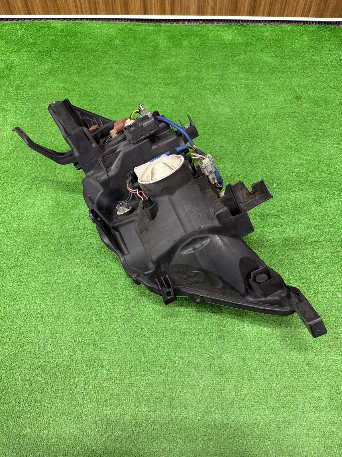 日産 セレナ C26 純正 右側 ヘッドライト KOITO 100-23096 (333 