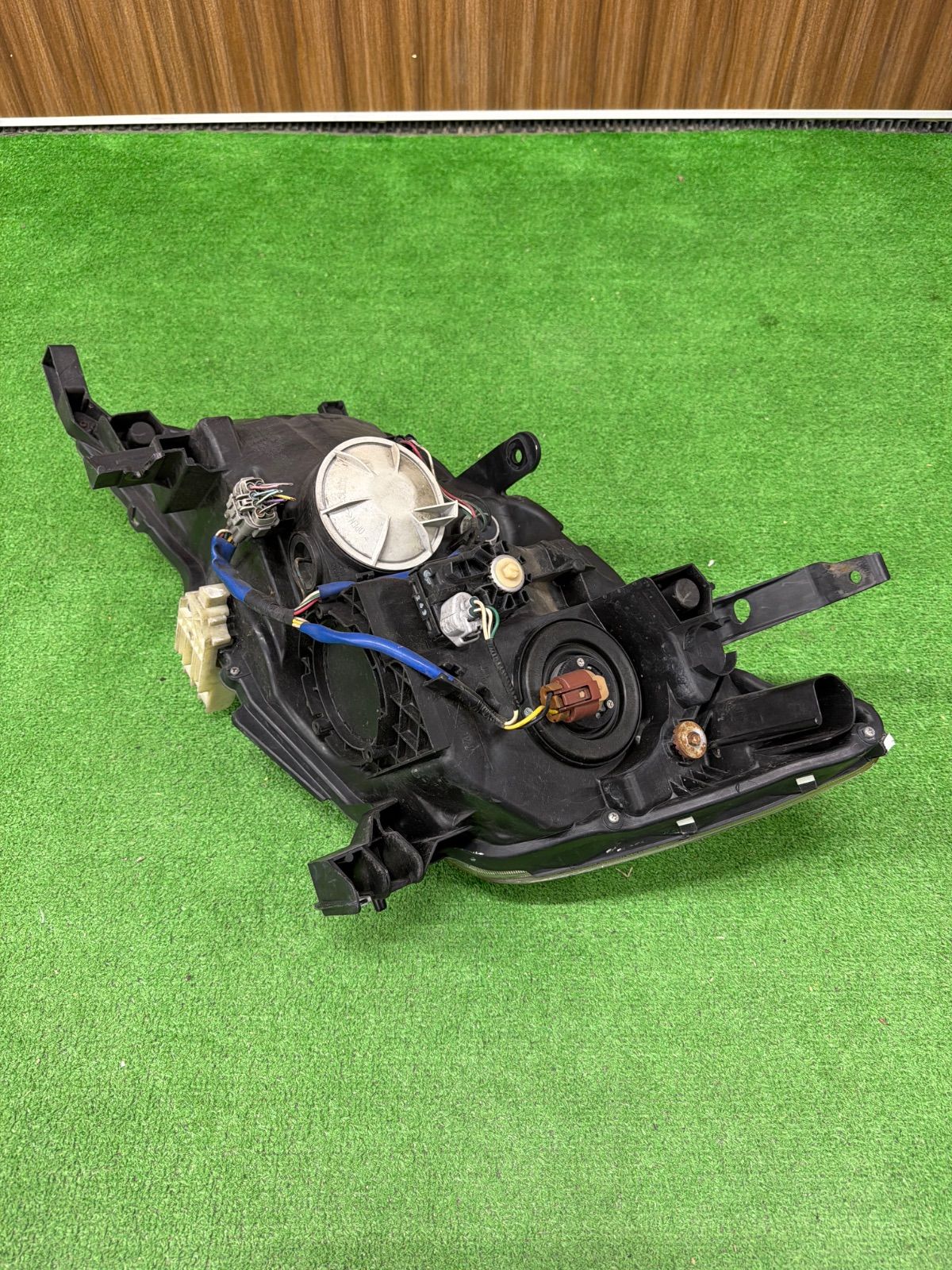 日産 セレナ C26 純正 右側 ヘッドライト KOITO 100-23096 (333