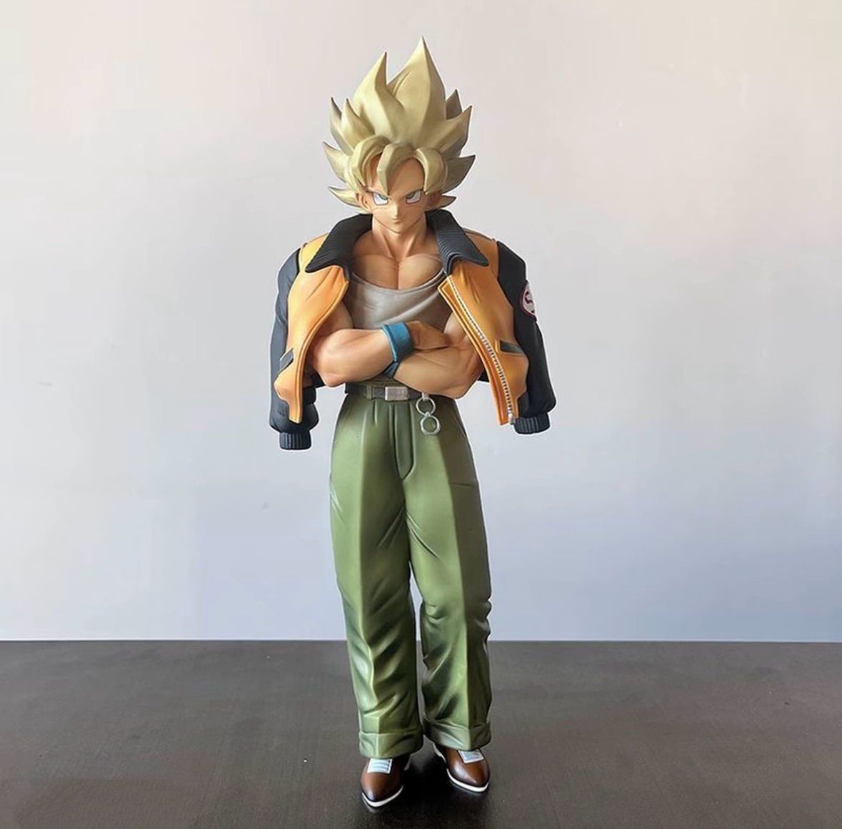 ドラゴンボール 孫悟空 スーパーサイヤ人 私服バージョン ガレージ