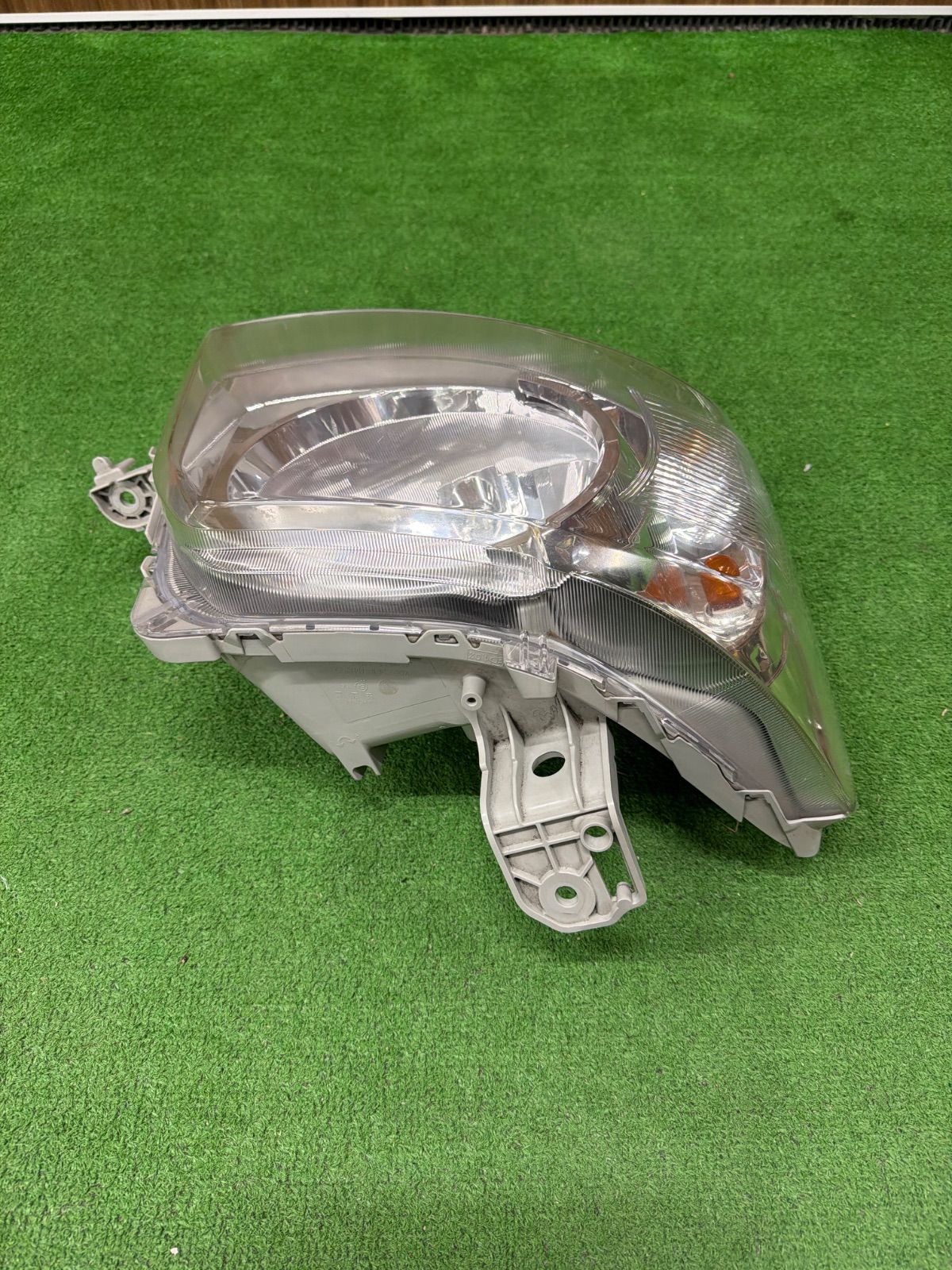 ホンダ N-BOX JF1 純正 右側 ヘッドライト STANLEY P9911 (335) - メルカリ