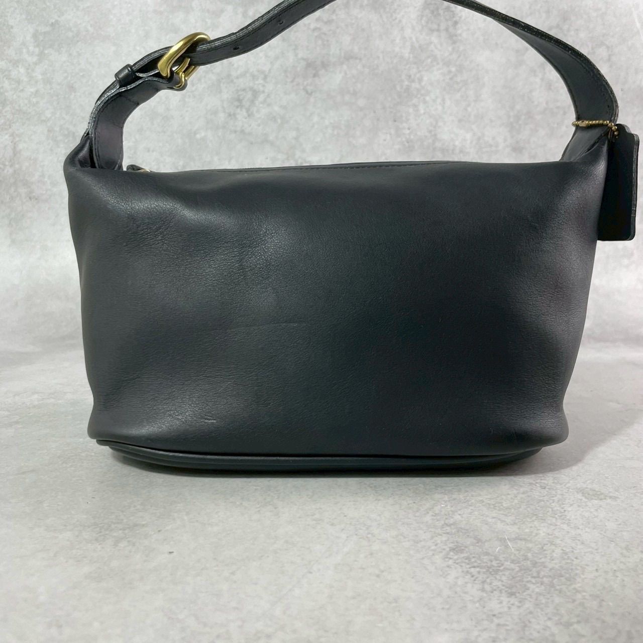 レディース coach オールドコーチ レザー ゴールド金具 チャーム付き 