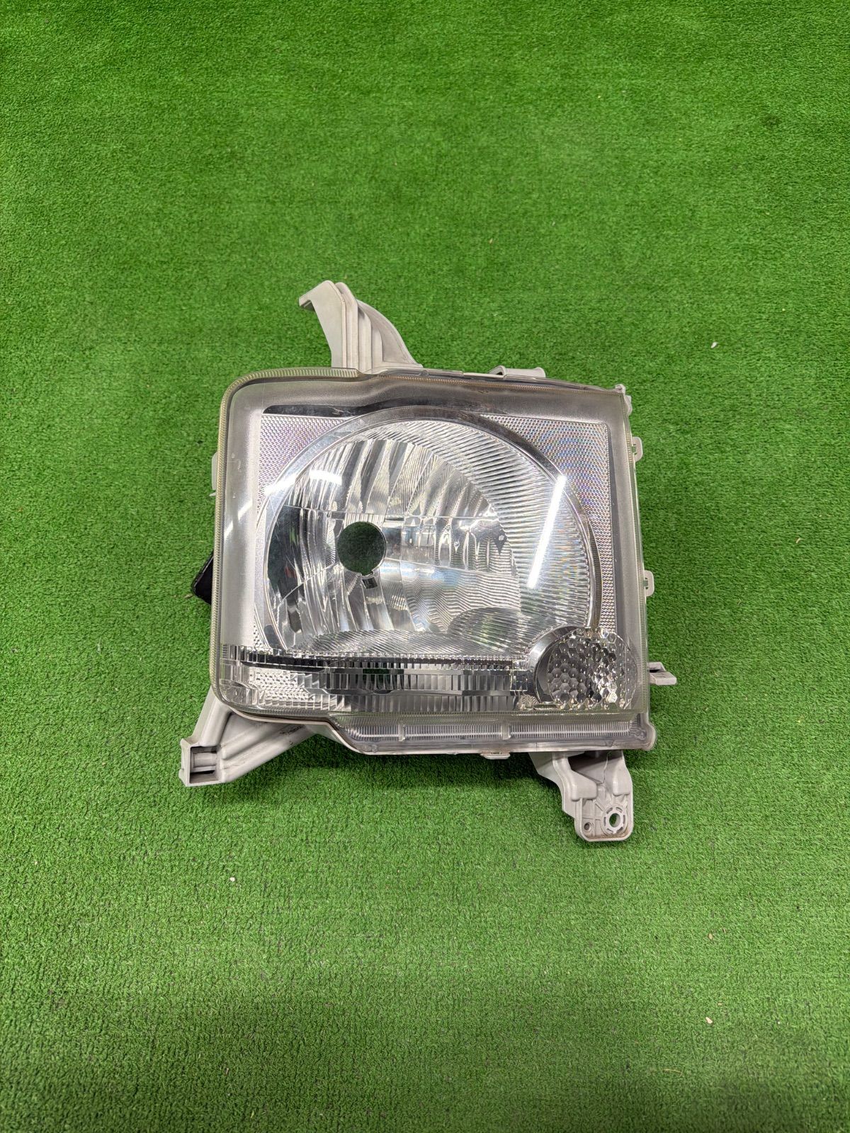 ダイハツ ムーヴコンテ L575S 純正 右側 ヘッドライト KOITO 100-51100