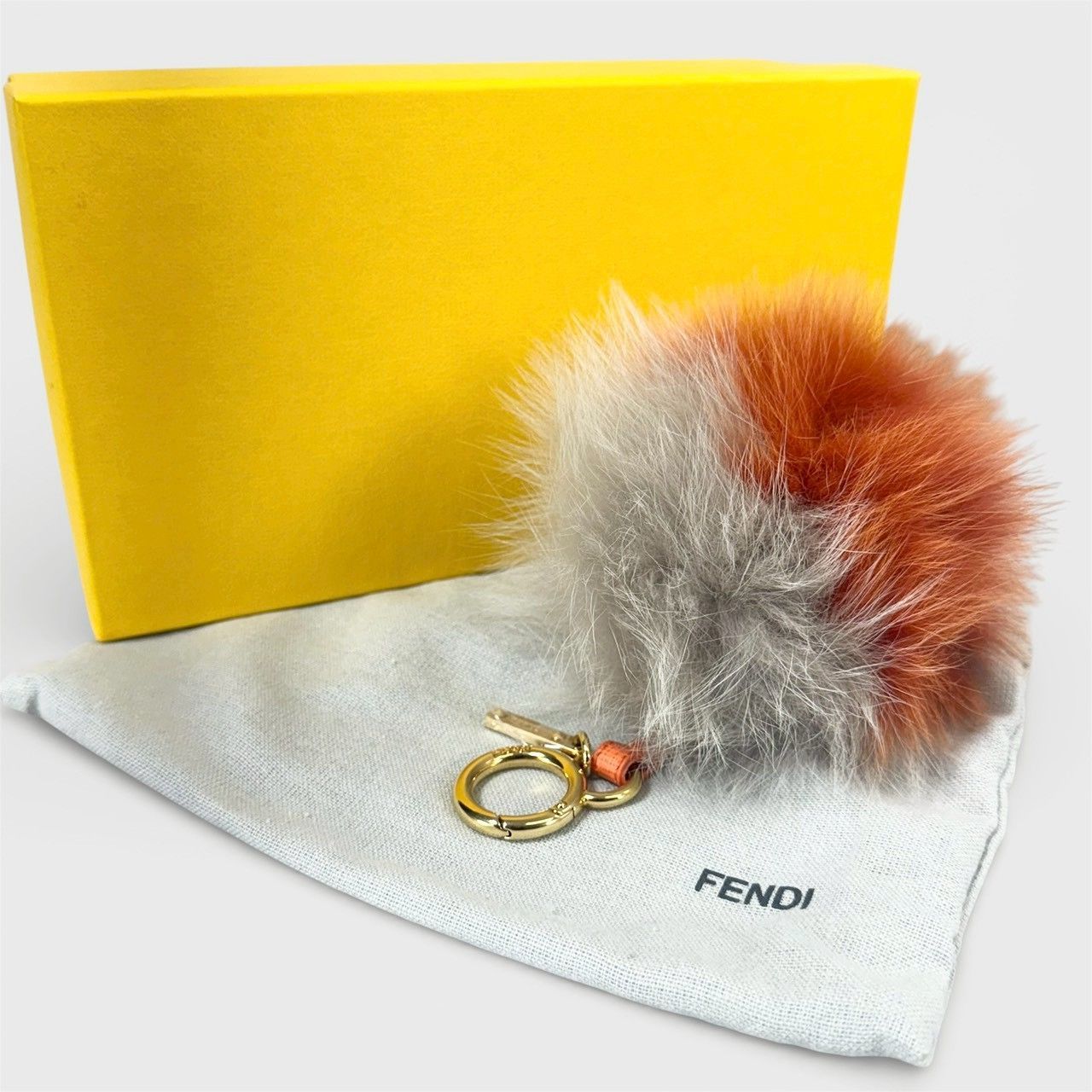 未使用】FENDI フェンディ ポンポン ファー チャーム キーホルダー 箱 