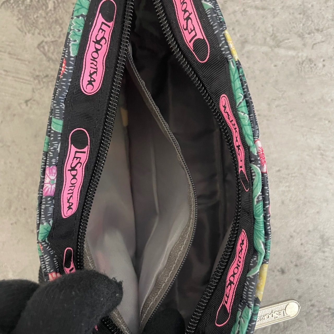 新品未使用 LeSportsac レスポートサック 化粧ポーチ マルチポーチ 花 