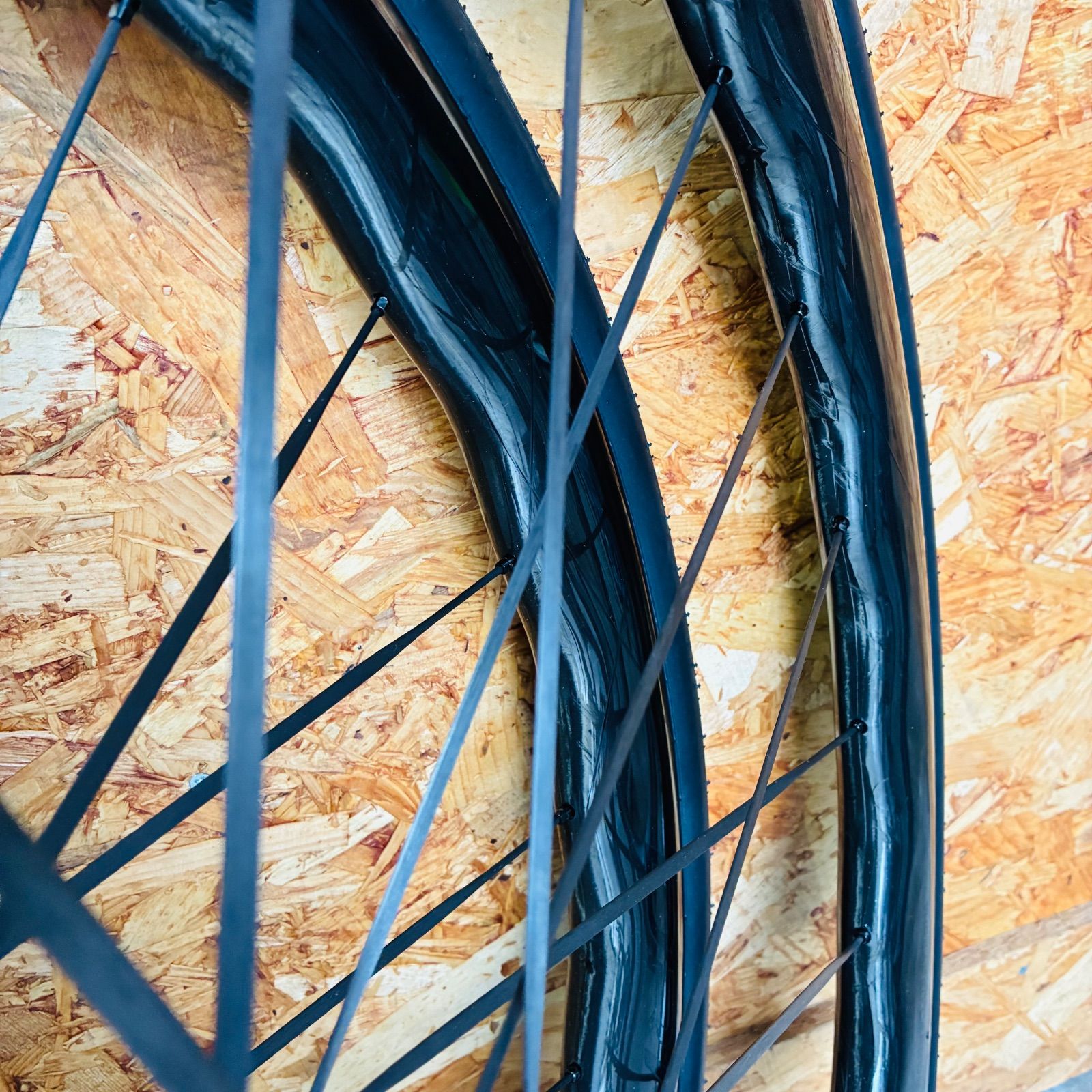 美品】 ELITEWHEELS DRIVE HELIX 46D CS DISC カーボンホイール 700 