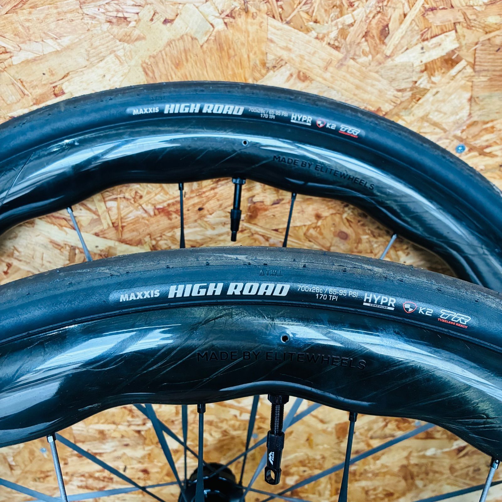 美品】 ELITEWHEELS DRIVE HELIX 46D CS DISC カーボンホイール 700 