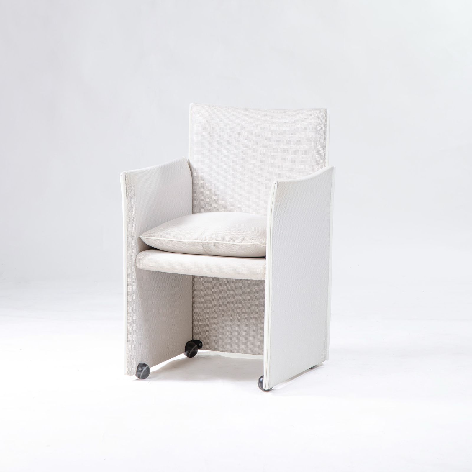 ダイニングチェア カッシーナ Cassina 401 BREAK ブレーク アーム 