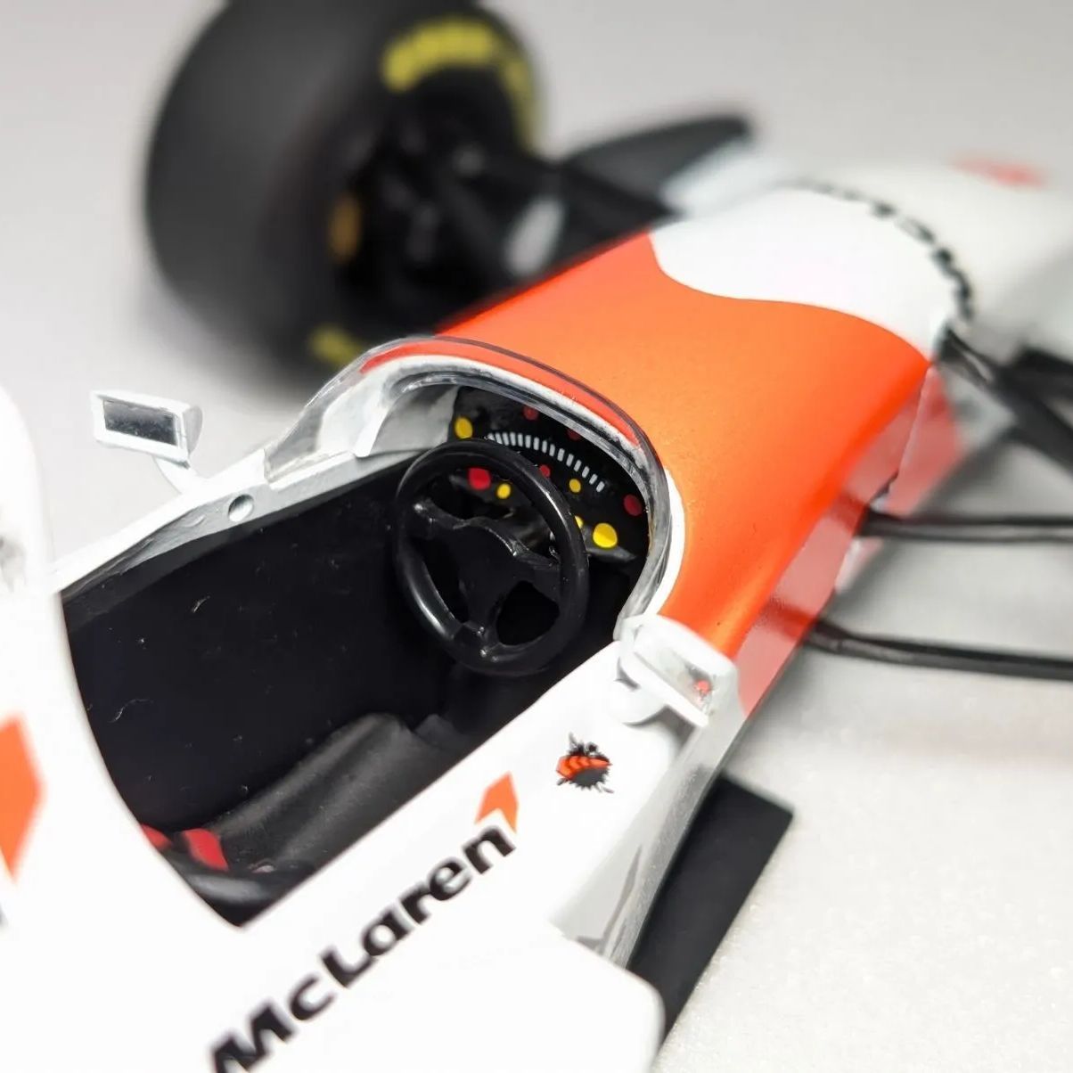 ミニチャンプス 1/18 マクラーレン MP4/8 アイルトン セナ ミニチャンプス 540933818 1/18 マクラーレン フォード MP4/8