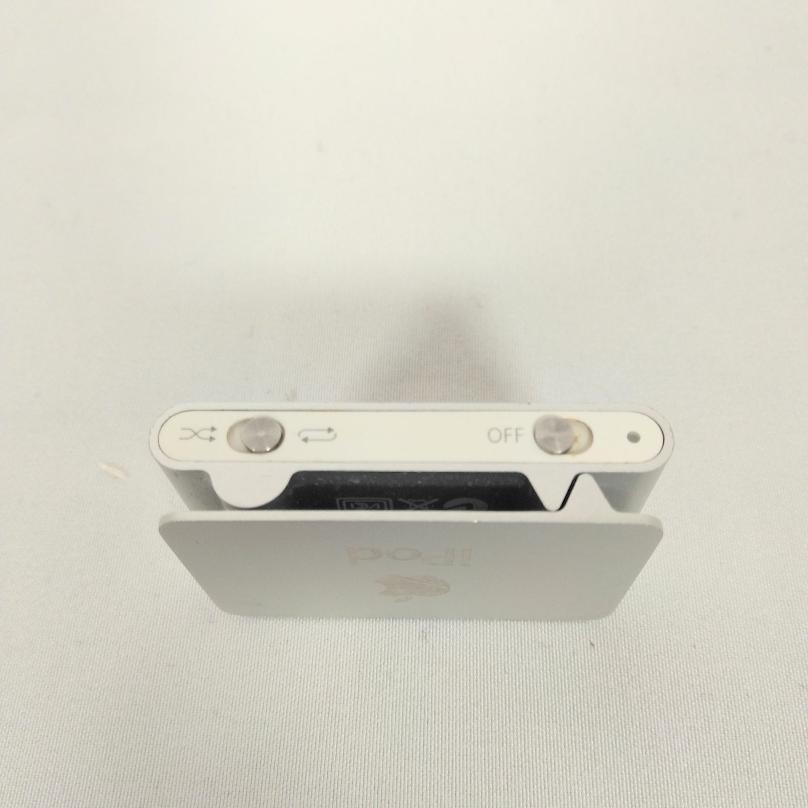 ジャンク品】Apple iPod shuffle 1GB 第2世代 シルバー アップル