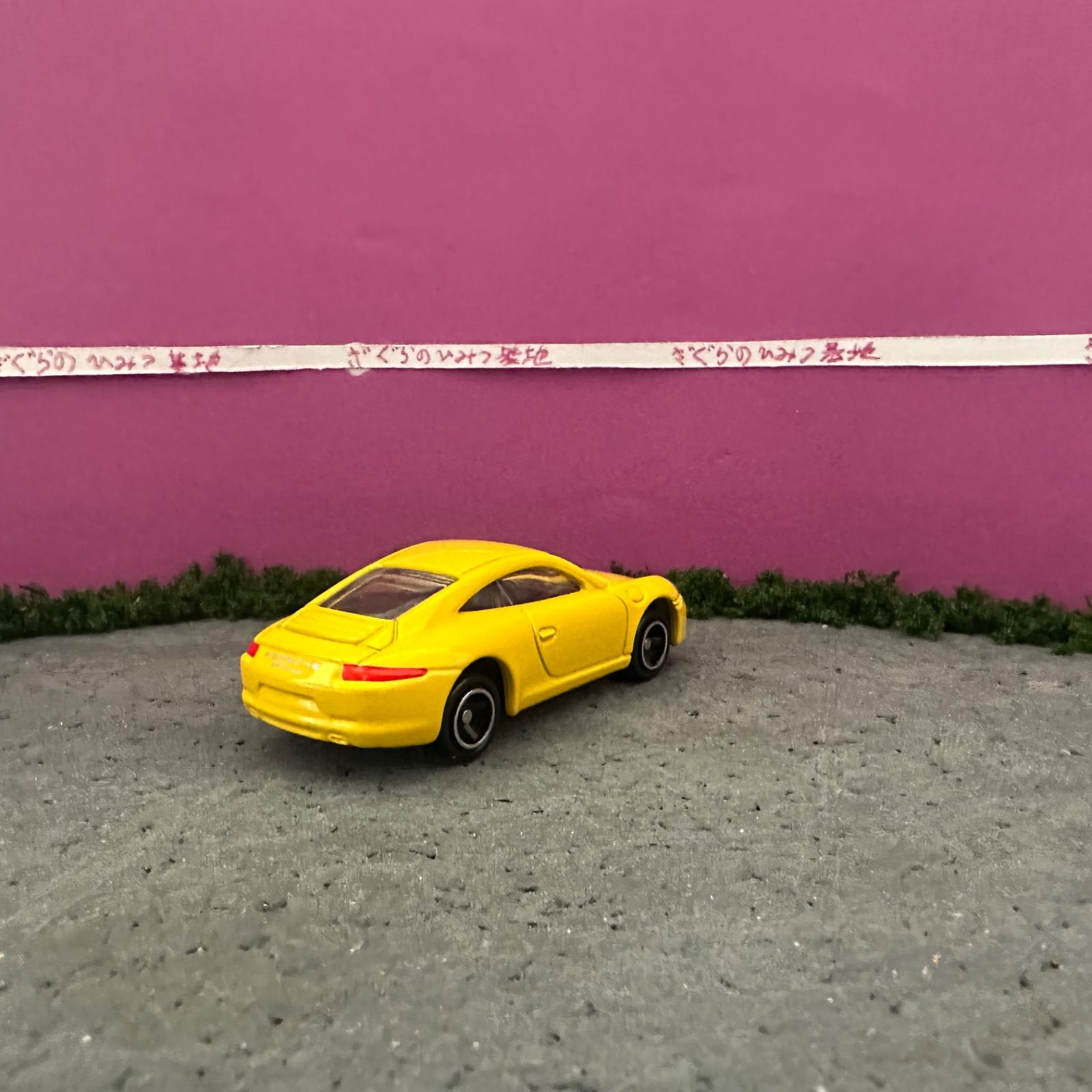 トミカNo.117 ポルシェ911カレラ 初回特別仕様 イエロー黄色 スポーツ