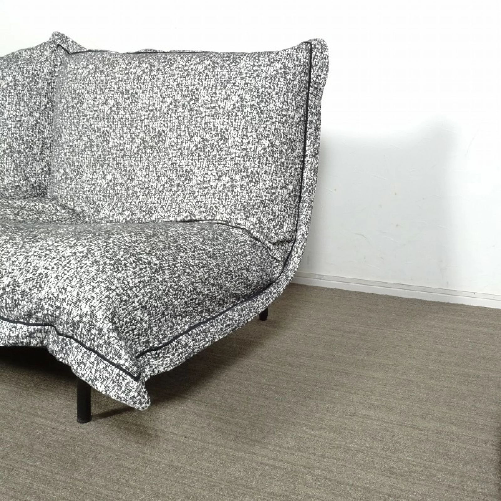 ◾︎SELUNO◾︎ 【短期展示美品】Ligne Roset リーンロゼ CALIN-1