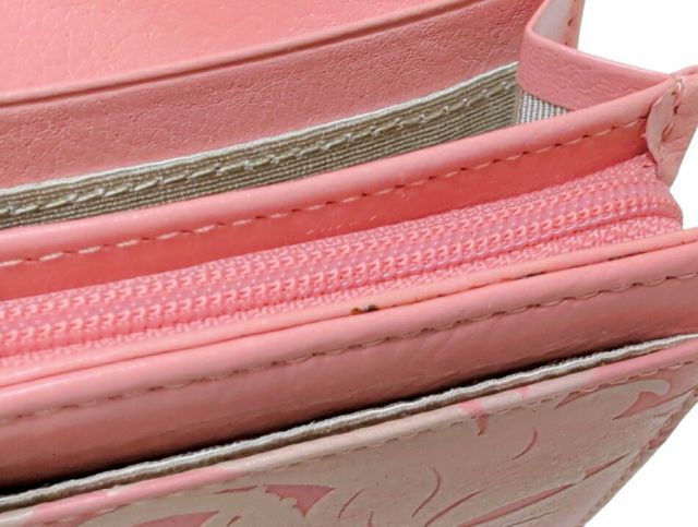 未使用 キャサリンハムネット 財布 折り財布 型押し 花柄 ナデシコ