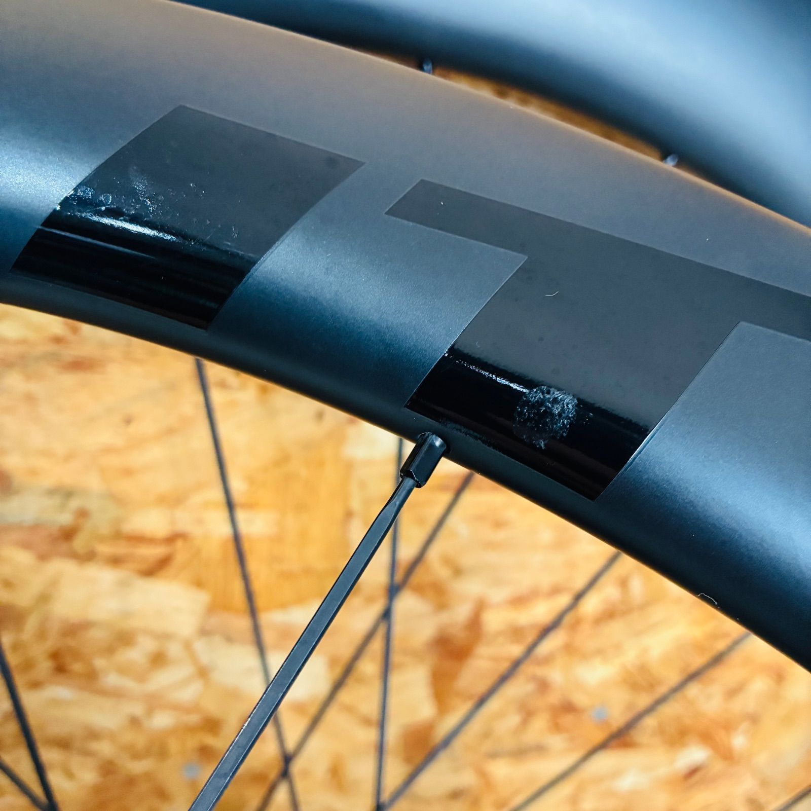 中古品】 ELITEWHEELS EDGE 50 DISC カーボンホイール 700×21C シマノ