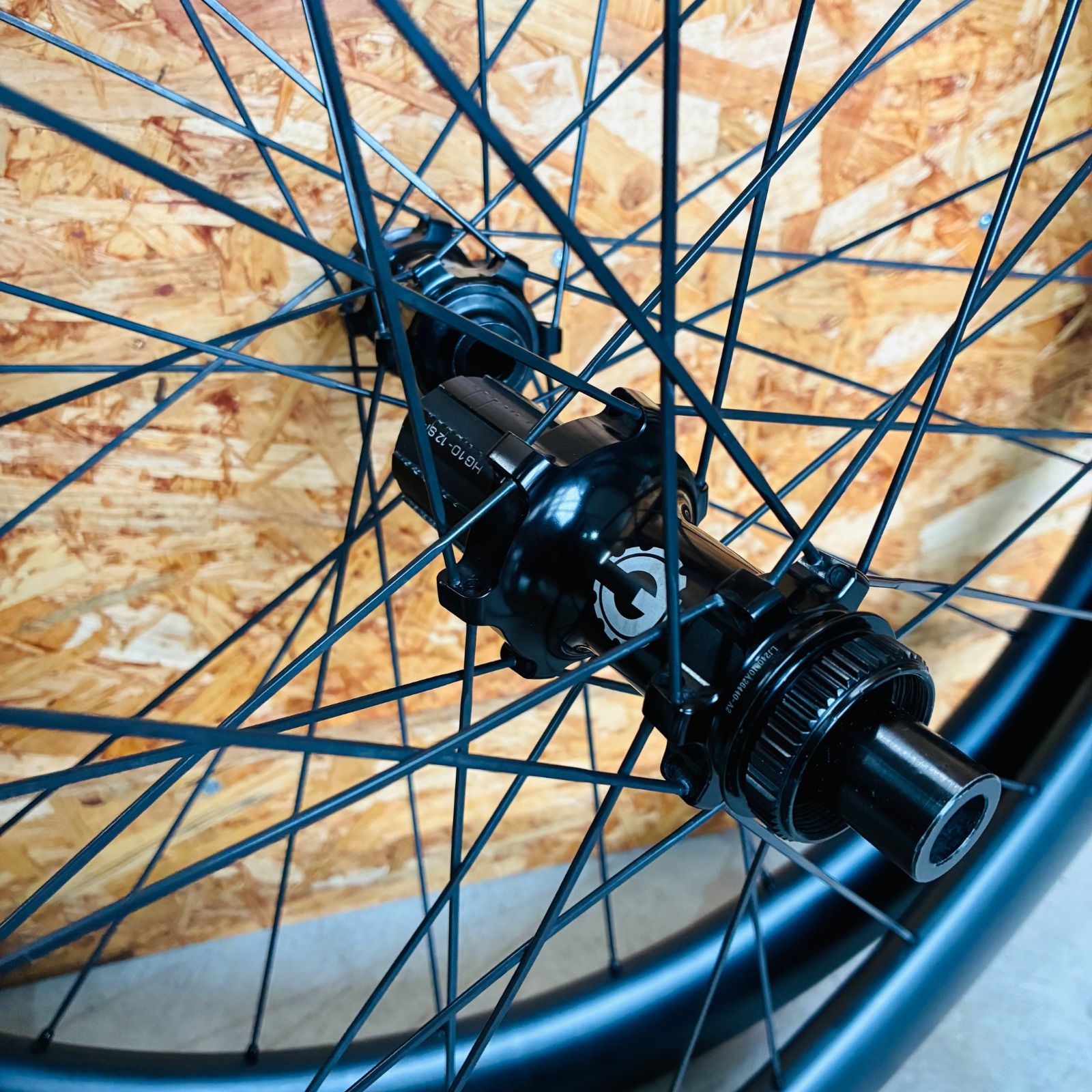 中古品】 ELITEWHEELS ENT 50 DISC カーボンホイール 700×21C シマノ