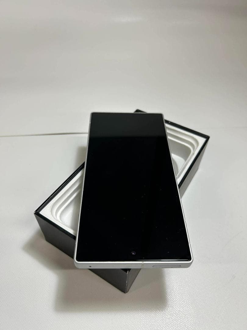 AQUOS R9 256GB A401SH SIMフリー ホワイト - メルカリ