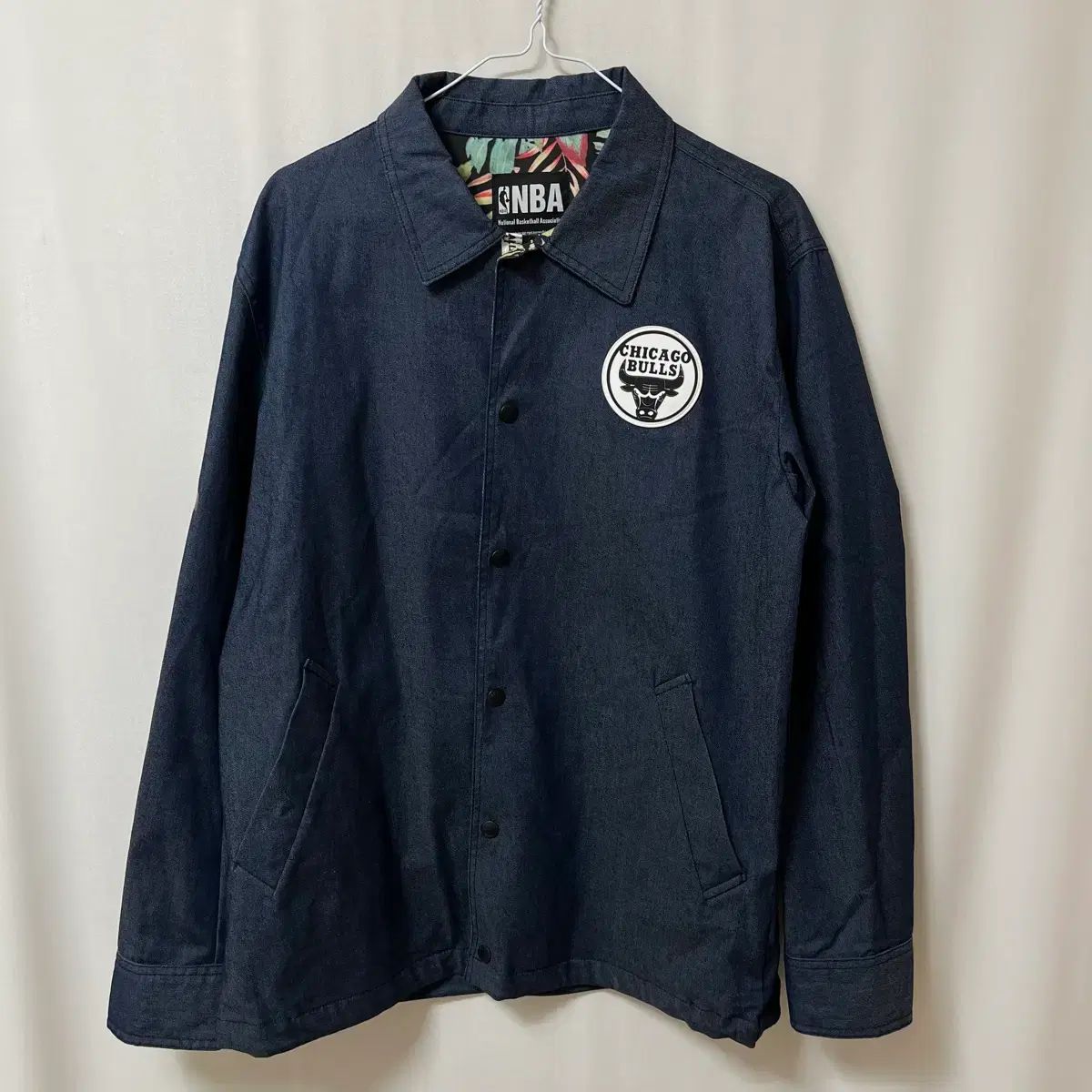 NBA シカゴ ブルズ デニム COACH ジャケット M/95 - メルカリ